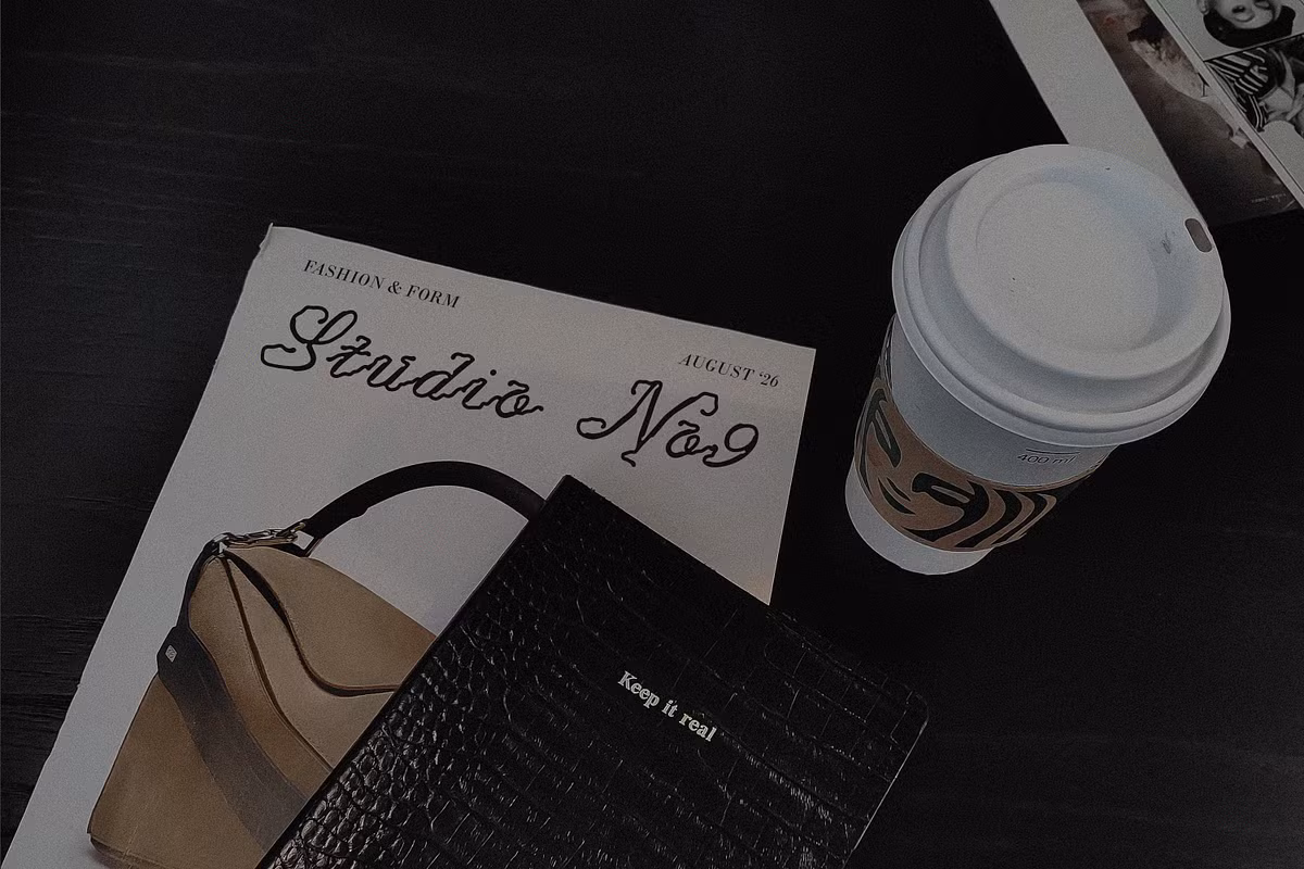 Examples of Star Mode in branding and invitations