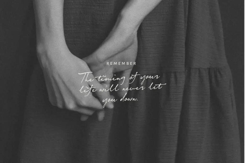 Peach Sunset Script specimen — Design style