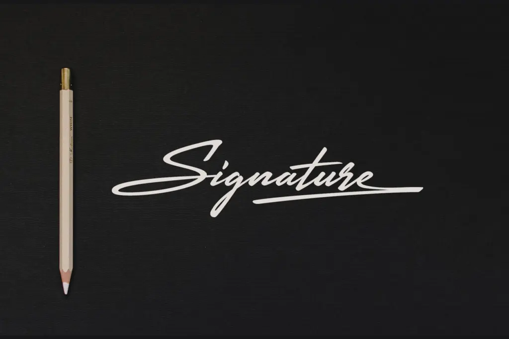 Active specimen — Character set and features
